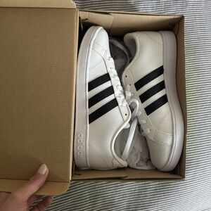 Adidas Neo Courtset US 8 F 49 UK 6.5 White And Black